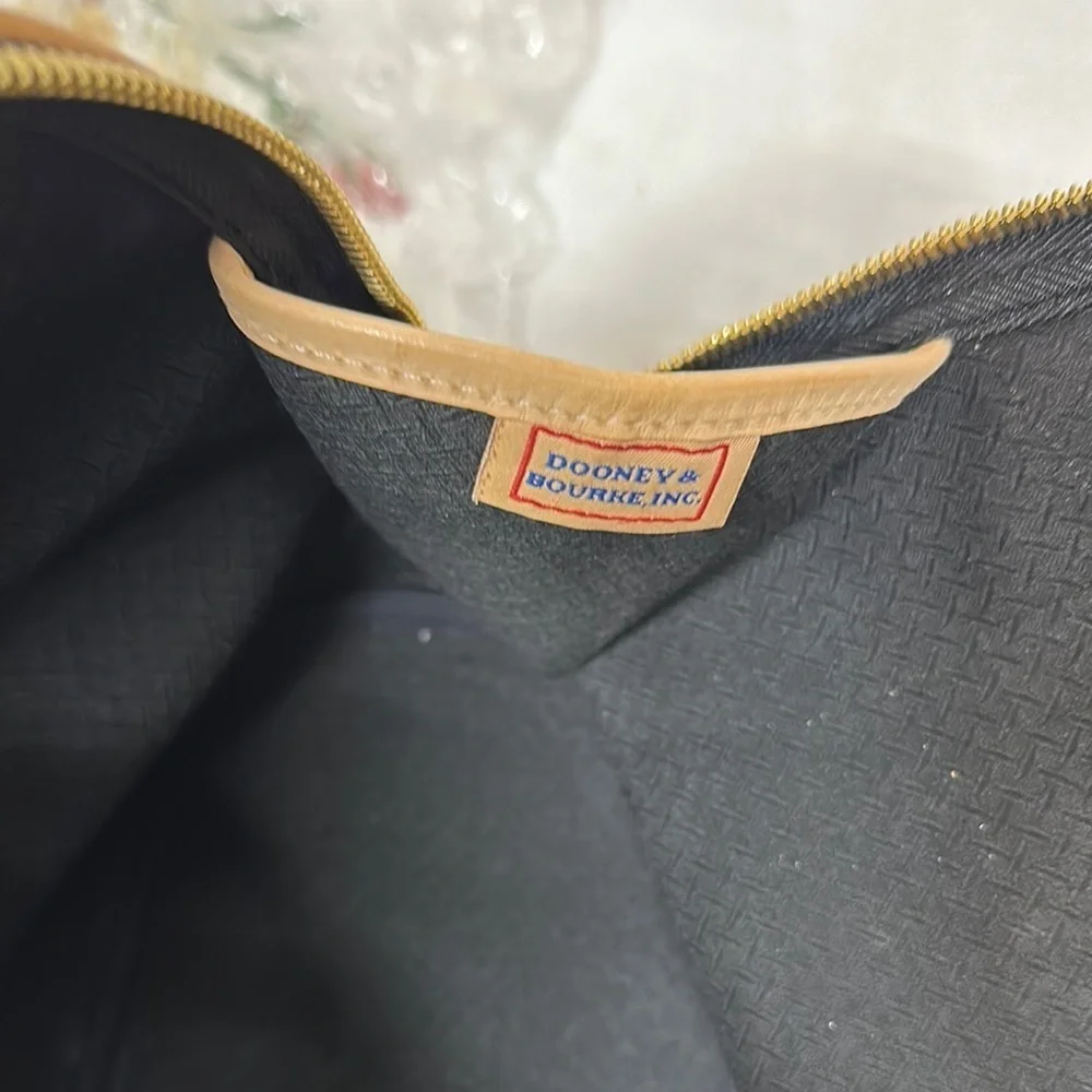 Dooney & Bourke this dooney